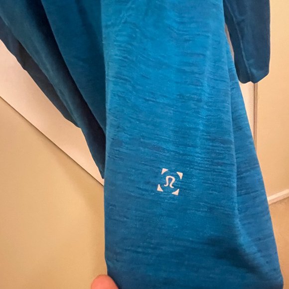 XL Lululemon Long Sleeve - Picture 2 of 2